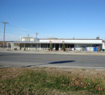 exterior of Stoplight Market Greenhouse in Butler, MO